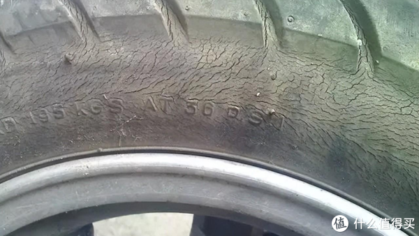汽车的轮胎可以用多少年？修理工给你讲清楚：避免被4S店忽悠
