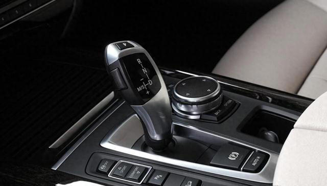 自动挡的“手自一体”该怎么用，你知道吗？别把手动模式当摆设