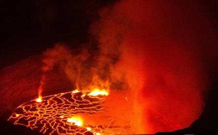 太空视角下的地球，到底有几种颜色？