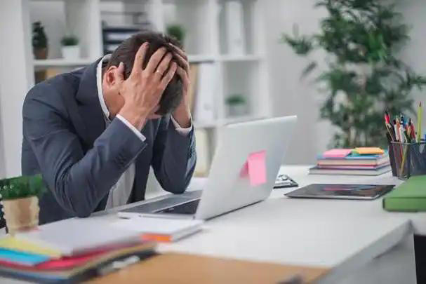 阿尔茨海默症患者增多，医生忠告：50岁以后最好摒弃4个坏习惯