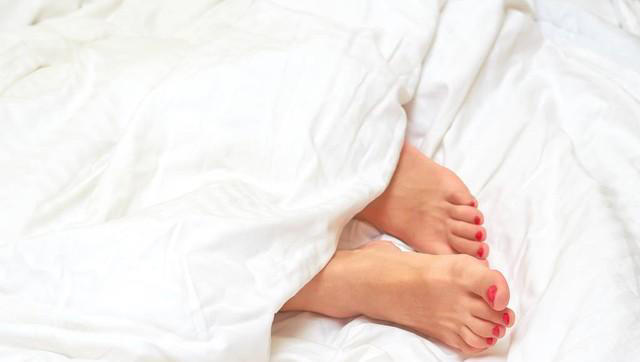 为什么建议睡觉时尽量把脚露外面？有什么作用？建议了解