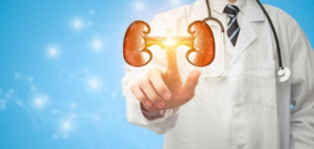 肾有没有病，看脖子就知道？医生：患肾病的人，脖子会有3种表现