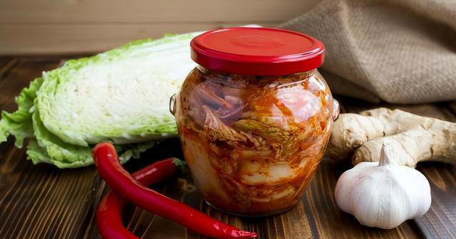 全球近一半肝癌在中国，再次提醒：家中的3种食物，尽早撤下餐桌