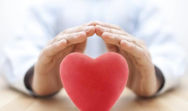 家中老人若出现4种征兆，或许剩余时间不多了，建议子女多多陪伴