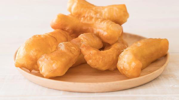 哪种“早餐”最不健康？是油条吗？医生提醒：3种早餐，尽量少吃