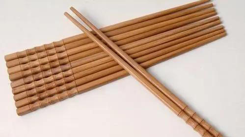 研究表明：筷子一换，患癌几率少一半，建议用3种筷子，自查更换