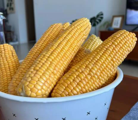 玉米不能随便吃？我也是刚知道，医生提醒：这三类人尽量要少吃
