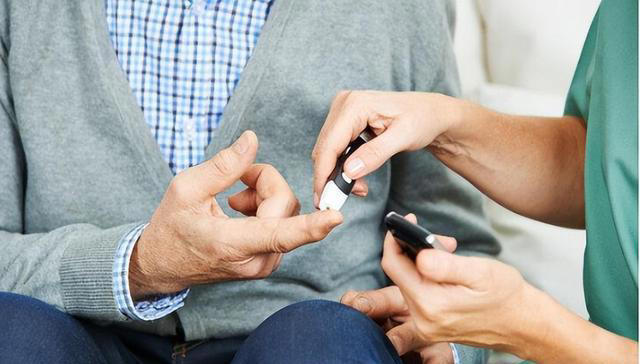 米饭、馒头和面条，哪种更容易升血糖？主食吃对了，血糖稳稳地！