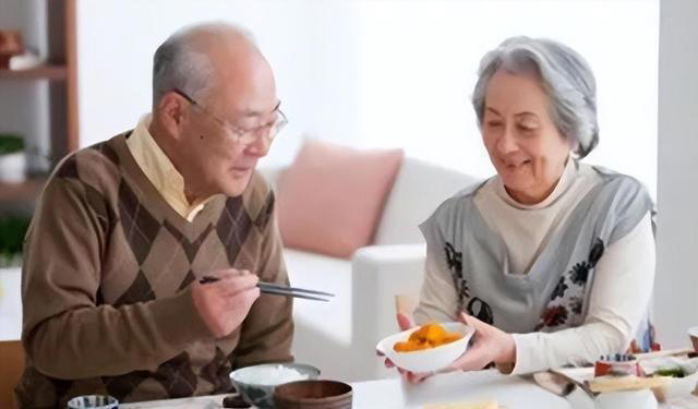 米饭、馒头和面条，哪种更容易升血糖？主食吃对了，血糖稳稳地！