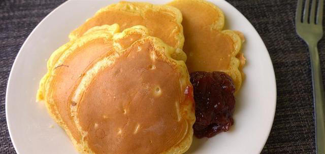 不知道早餐吃什么？试试这款简单省事的早餐饼，美味营养两不误！