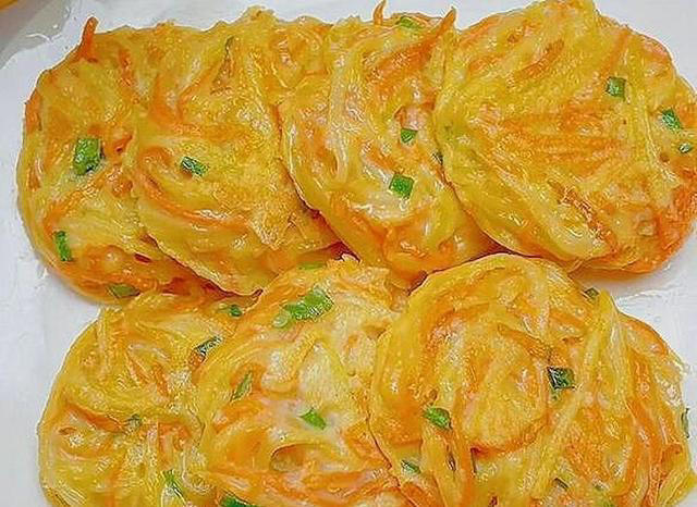 不知道早餐吃什么？试试这款简单省事的早餐饼，美味营养两不误！