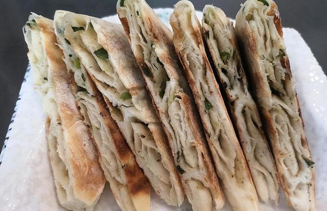 不知道早餐吃什么？试试这款简单省事的早餐饼，美味营养两不误！