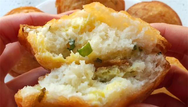 10分钟早餐饼,手不沾面,筷子一搅,勺子一舀,比油条简单又好吃