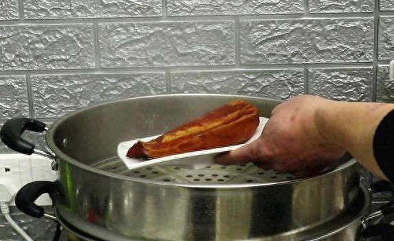 腊肉别直接下锅炒！少了这两步，口感又硬又咸没香味