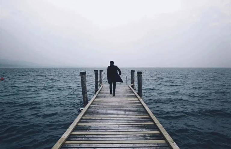 人到中年，少诉苦，向内求