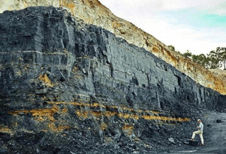 南极冰层藏5000亿吨煤，够全球烧30年，为何迟迟不开采？