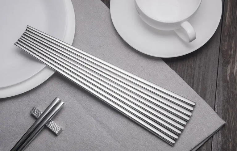 筷子用了三千年，为啥不换钢的？环保真相出乎意料