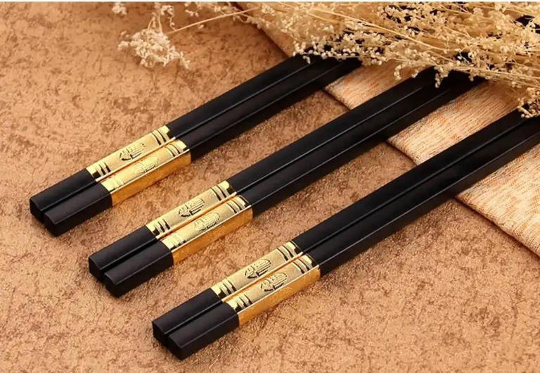 筷子用了三千年，为啥不换钢的？环保真相出乎意料