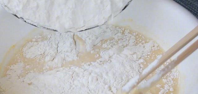 在家就能做的简单早餐，十分钟出锅，松软好吃有营养，太香了