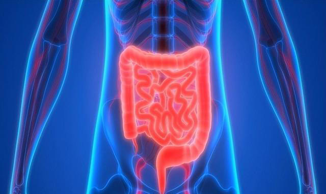 医生再三提醒：岁数大了，宁可吃腌菜熏肉，都不要多吃这4种蔬菜