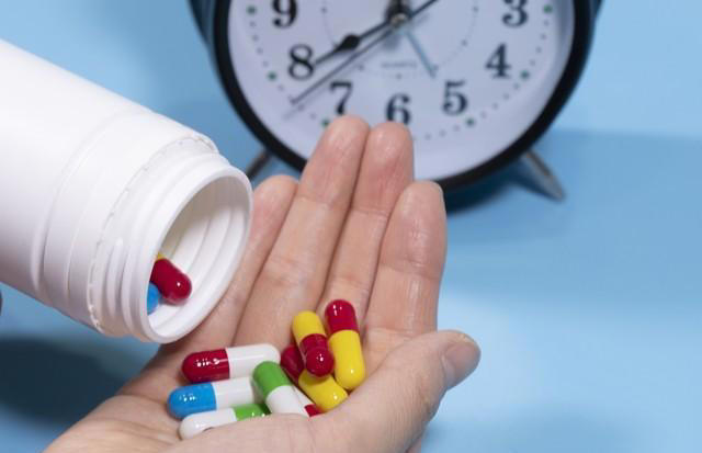 吃降压药的最佳时间公布！医生直言：吃错了时间，效果相差很大