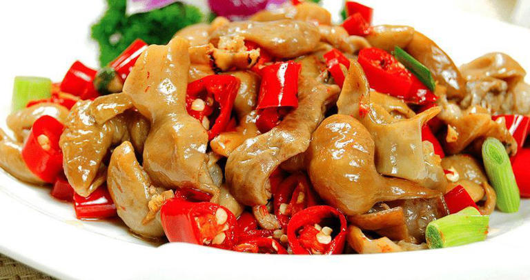 红烧猪肠这样做，味道好吃，快学一下吧