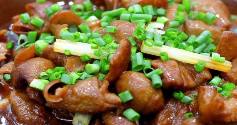 红烧猪肠这样做，味道好吃，快学一下吧