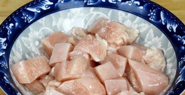 这才是鸡胸肉最正确的做法，出锅鲜嫩又下饭，不吃撑都停不下来
