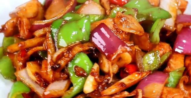 这才是鸡胸肉最正确的做法，出锅鲜嫩又下饭，不吃撑都停不下来