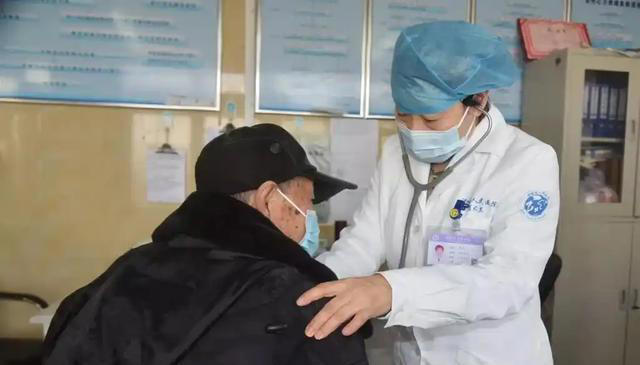 这4种食物千万不能隔夜，可能损害肝脏健康，最好趁早吃掉