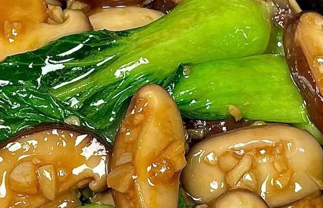 年夜饭，除了大鱼大肉，推荐八道素菜，清爽解腻又营养，老少皆宜