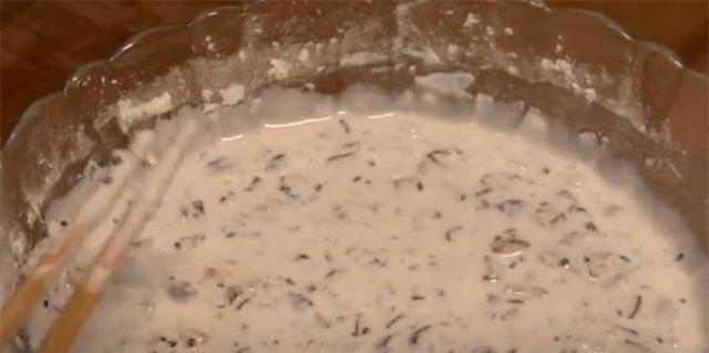 蒸糕的新做法，不用面粉不加水，简单一搅，比肉都好吃