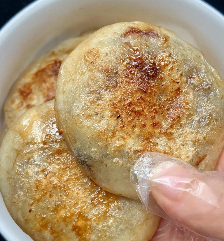 10分钟快速做糖饼，不饧面，不发面，这样做外酥里软，凉了不硬！