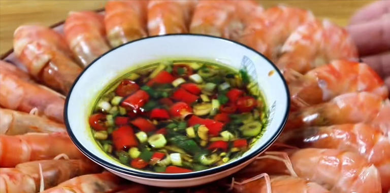 水煮大虾，是开水下锅还是冷水下锅？看后才知道，原来一直做错了