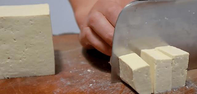 豆腐肉片好吃的家常做法，麻辣鲜香嫩滑爽口，每次都能多吃2碗饭