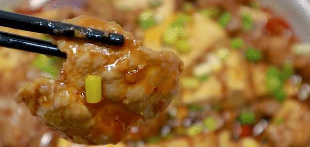 豆腐肉片好吃的家常做法，麻辣鲜香嫩滑爽口，每次都能多吃2碗饭