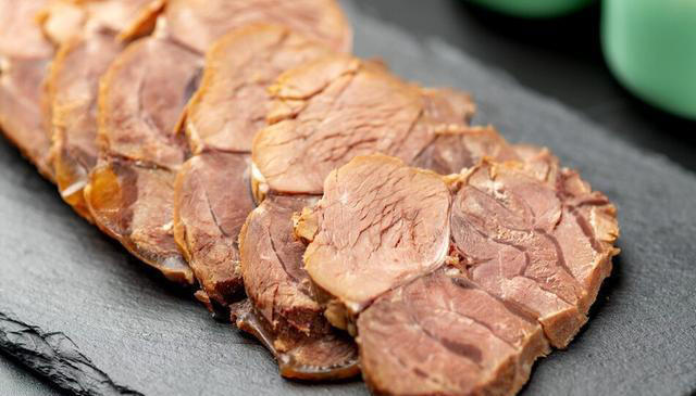 酱牛肉，不能直接下锅，做好“2泡1腌”三步骤，酱香浓郁很入味