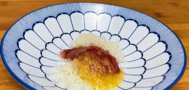 里脊肉这样做太好吃了，色泽金黄，外酥里嫩，酸甜适口，嘎嘎香