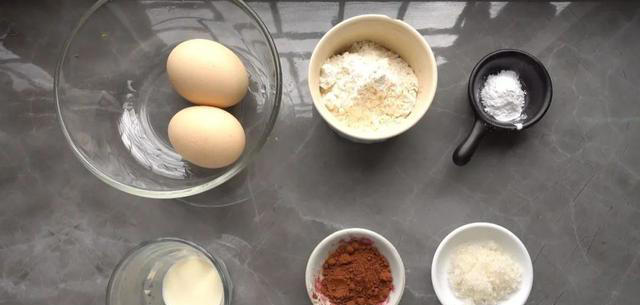 如何在家做可可厚松饼？这个配方低糖健康，一口平底锅就能搞定