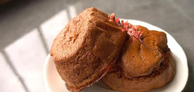 如何在家做可可厚松饼？这个配方低糖健康，一口平底锅就能搞定