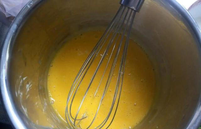 蒸鸡蛋羹：直接加水蒸是大忌，牢记“5忌3步骤”，蛋羹嫩滑无蜂窝