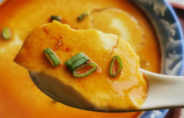 蒸鸡蛋羹：直接加水蒸是大忌，牢记“5忌3步骤”，蛋羹嫩滑无蜂窝