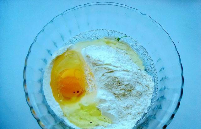 5分钟的简易早餐鸡蛋饼，三种做法，美味又营养