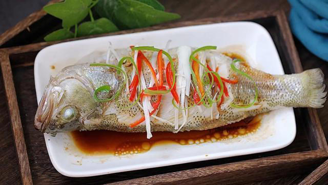鱼肉怎么腌不腥？教你一个妙招，鲜嫩无腥味，清蒸红烧都好吃