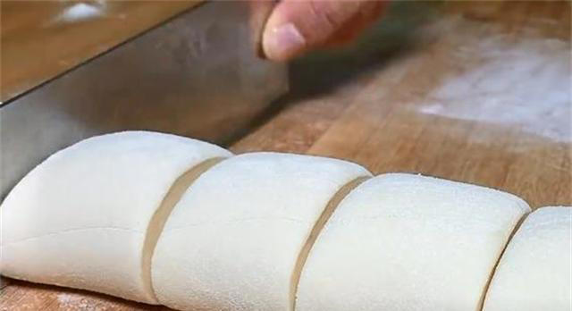 茄子馅包子要不要焯水？教你正确做法，馅料软烂滑嫩，真香