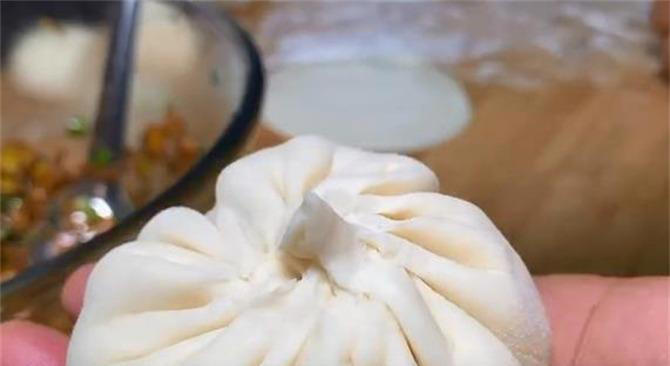 茄子馅包子要不要焯水？教你正确做法，馅料软烂滑嫩，真香