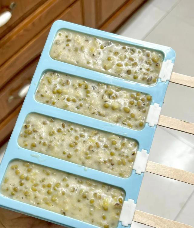 五种冰激凌和雪糕的做法，口感细腻，在家也能轻松实现冰激凌自由