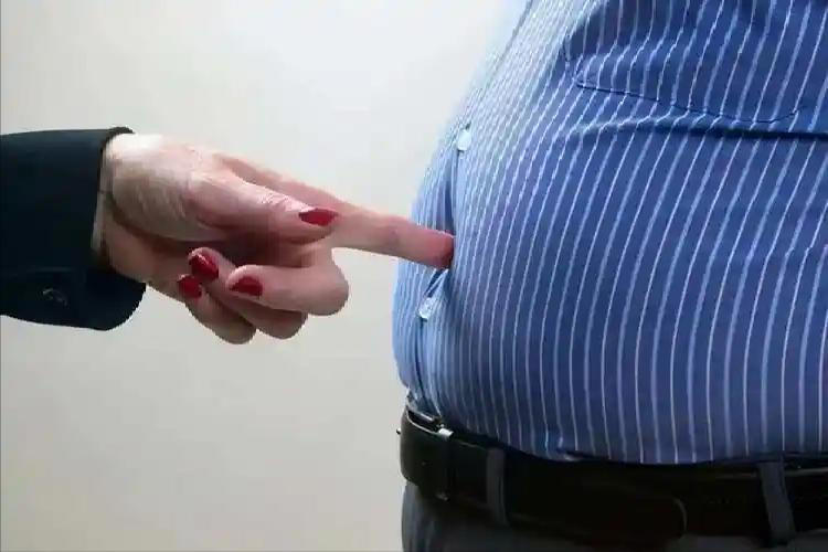 医生强调：患上脂肪肝的人，务必少吃这几种食物，或能预防并发症