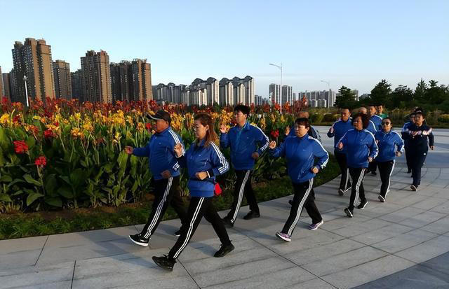 走路和跑步，哪个更健康，对血管更好？