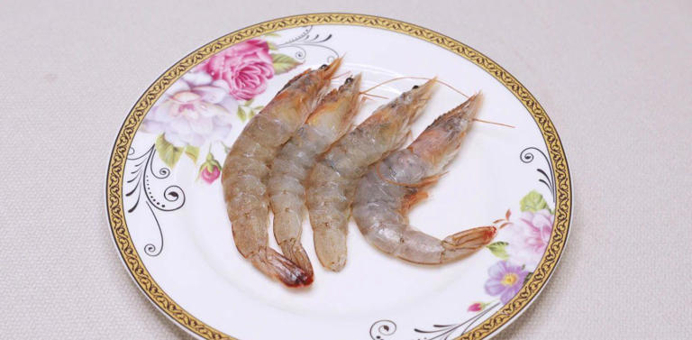 肾脏不好的人，哪些食物要尽量少碰？医生提醒：需远离这4种食物